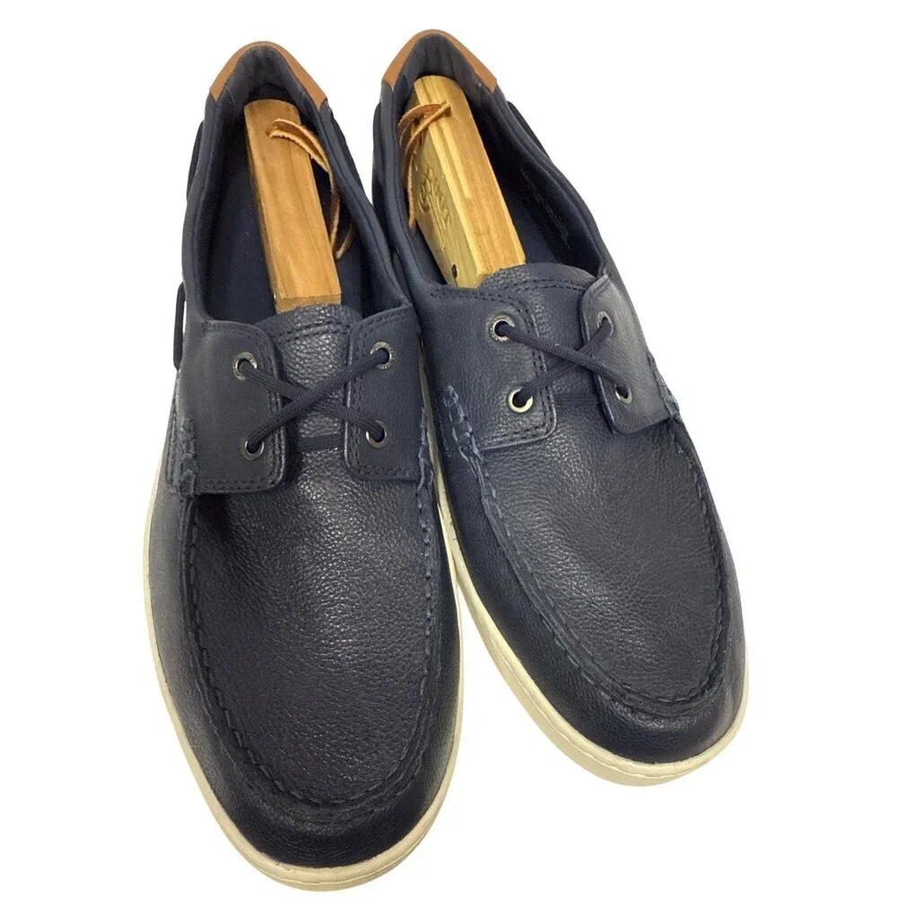 Cole Haan features fixed
